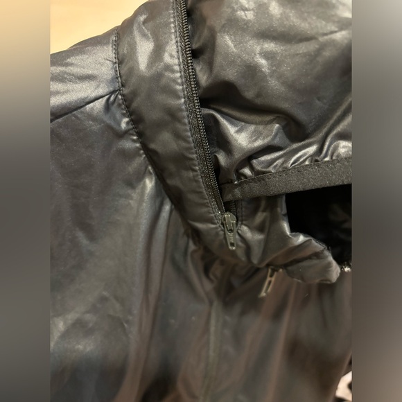 Adidas Classic zip windbreaker M (12-14) youth. - Picture 2 of 5